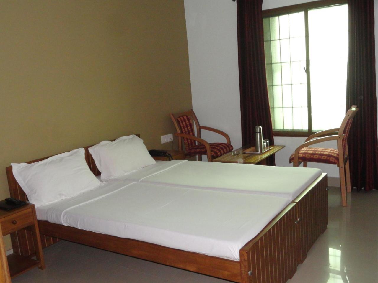 Hotel Madikeri Heritage Bagian luar foto